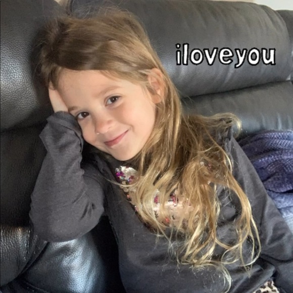 HI I’m Lee 😘POSH AMBASSADOR Top rated seller! - Picture 5 of 14